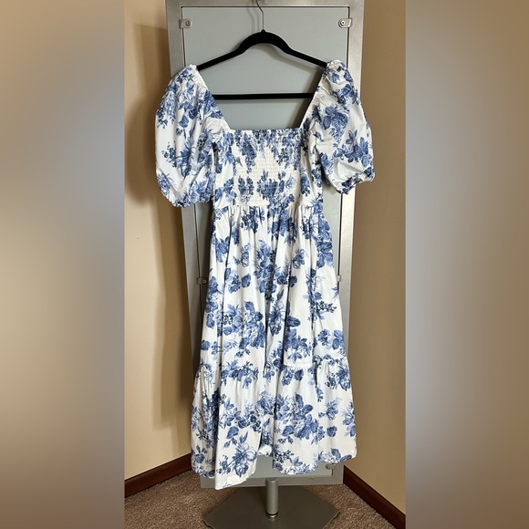 Abercrombie & Fitch Blue and White Floral Midi Dress - Picture 2 of 4